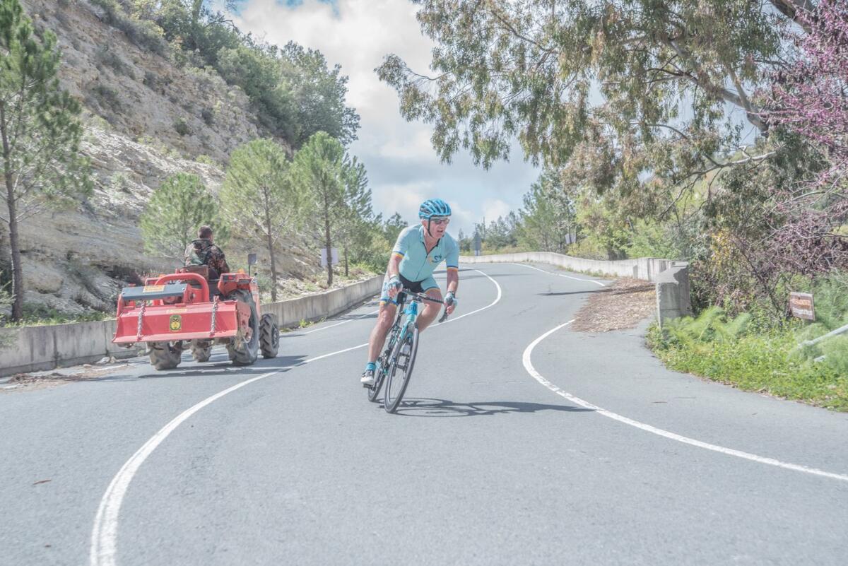 Τα αδέλφια Zakarin οδηγούν το Cyprus Gran Fondo 2023 thumb
