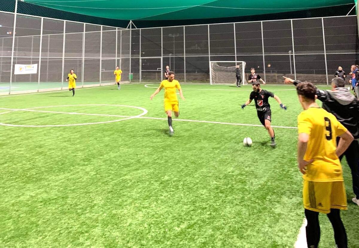 Futsal: Στην κορυφή το Πανεπιστήμιο Λευκωσίας thumb