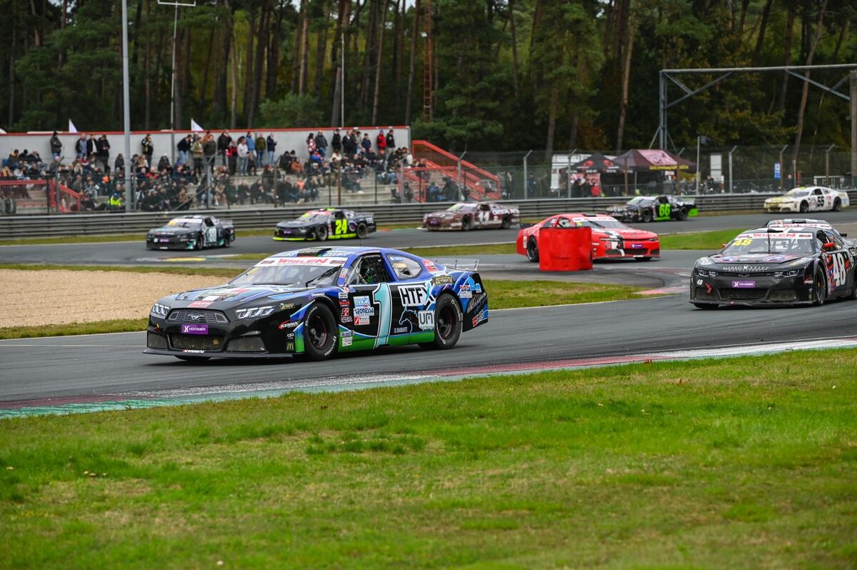 Φοβερό κλείσιμο στο EURO NASCAR PRO 2024 για τον Βλαδίμηρο Τζιωρτζή  thumb