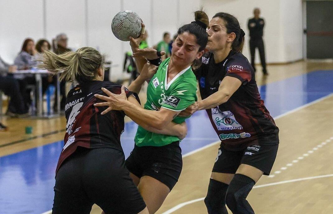 Χάντμπολ Γυναικών: Αγκαλιά με τον 12ο τίτλο τα CyView Λατσιά thumb