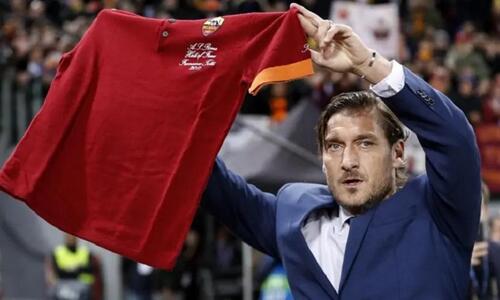 Τότι: «Πάντα ήθελα να παίξω μόνο στη Ρόμα - Θα ήθελα να επιστρέψω» thumb