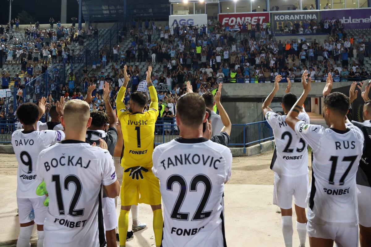 Για το πρώτο διπλό και το -1 από την κορυφή thumb