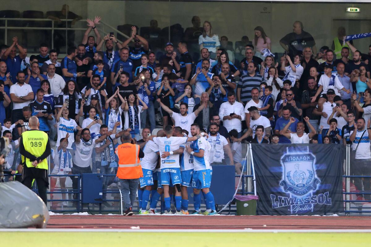 Στην φιέστα του δεν θέλει «εκπτώσεις» thumb