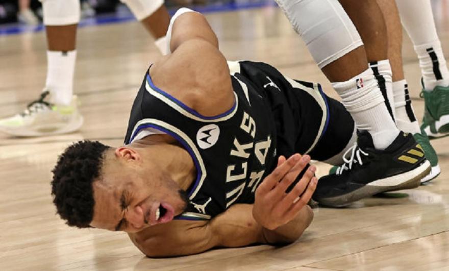 NBA: Έχασαν Γιάννη και το πλεονέκτημα από Χιτ οι Μπακς thumb