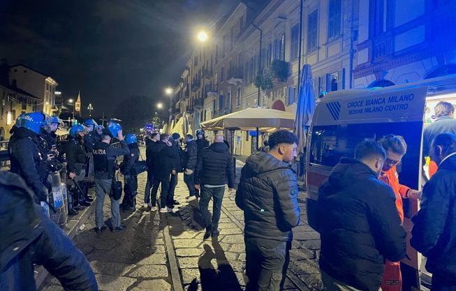 Βίντεο: Σοβαρά επεισόδια στο Μιλάνο, ένας σοβαρά τραυματίας thumb