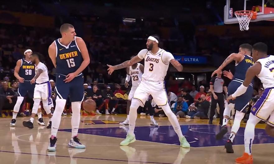 NBA Top 10: Γιόκιτς με… σκαμπίλι και πίσω από την πλάτη thumb
