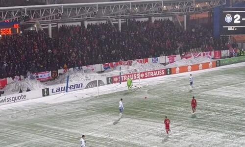 Βίντεο: Πρόστιμο από την UEFA για… χιονόμπαλες thumb