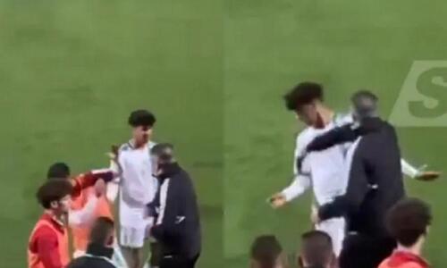 Σάλος με τα χαστούκια του προπονητή της U20 της Αλγερίας στους παίκτες thumb