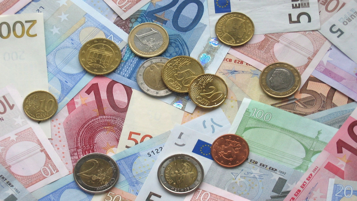 Σαφές και αυστηρό το μήνυμα: Ρύθμιση ή σοβαρές συνέπειες για τα σωματεία thumb