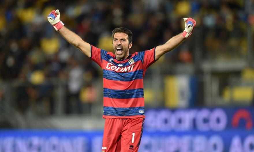 Πρόταση με τρελά λεφτά στον Τζιανλουίτζι Μπουφόν thumb
