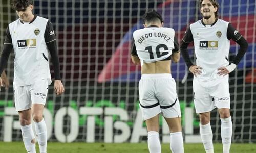 Ιστορικός διασυρμός: Ζήτησε συγγνώμη ο αρχηγός thumb