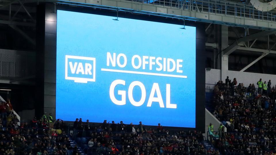 IFAB: Συζήτηση για οφσάιντ, νέο VAR και καθυστερήσεις thumb
