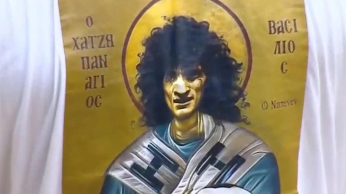 Το ευρηματικό μπλουζάκι οπαδού Ηρακλή με τον «Βασίλειο Χατζηπανάγιο»! thumb