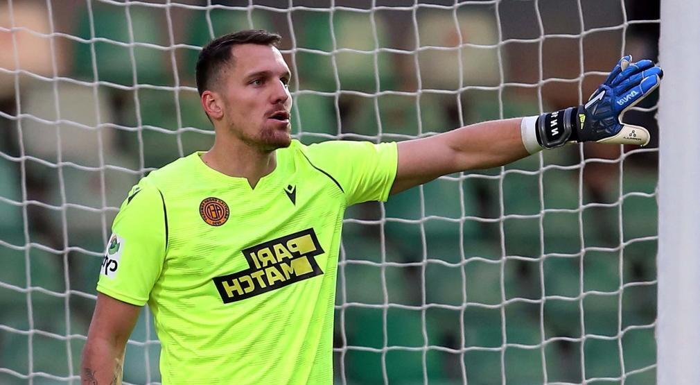 Με τους «κομμένους» ο Μέγερι... μέχρι να βγει το διαζύγιο! thumb