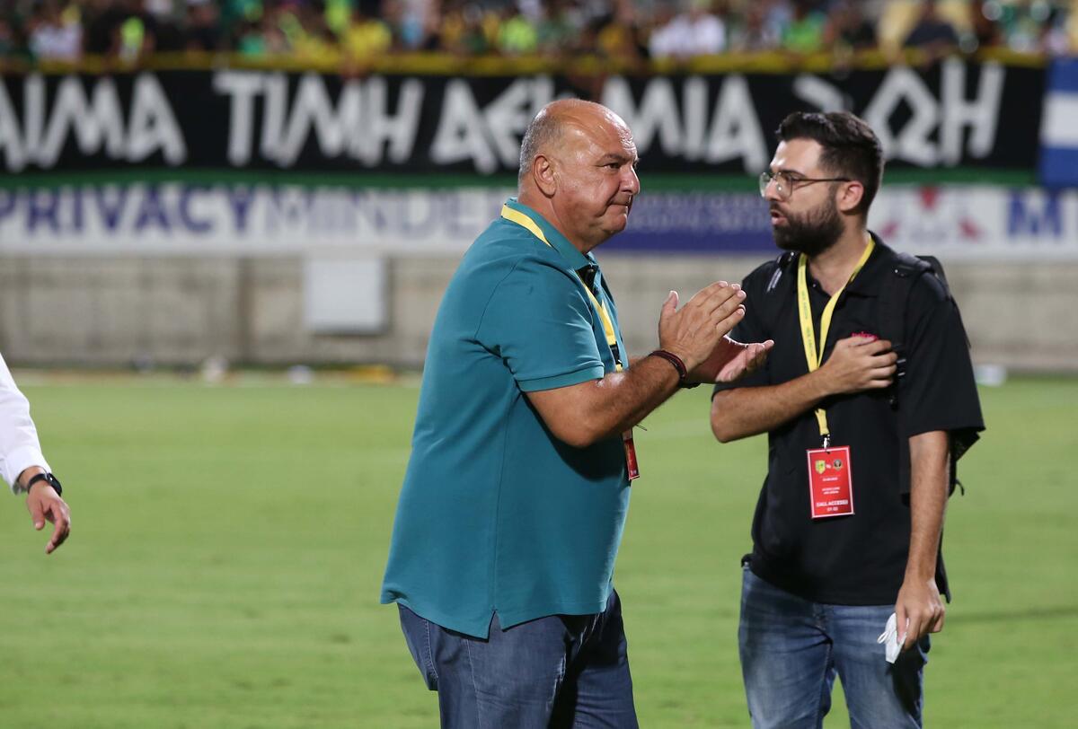 ΒΙΝΤΕΟ Sportime: Αποθέωση για Καραπατάκη, η κίνηση του Προέδρου! thumb