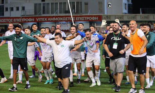 Την χάρηκε πιο πολύ ο Νικόλας! (ΦΩΤΟΣ) thumb