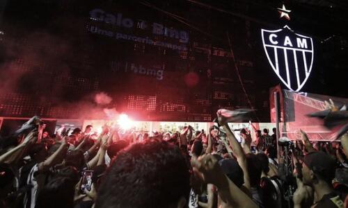 Δωρεάν τατουάζ στους οπαδούς της Ατλέτικο Μινέιρο thumb