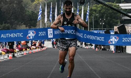 Ιστορική πρωτιά: Ρεκόρ 17 ετών κατέρριψε ο Γκελαούζος thumb