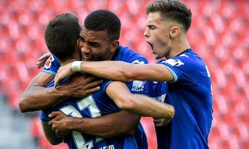 «Χάρτινες» έδρες στην πρεμιέρα της Bundesliga thumb