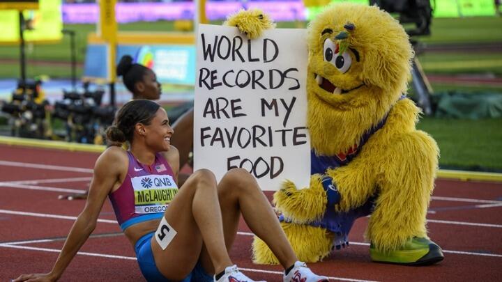 Τρομερό παγκόσμιο ρεκόρ από την ΜακΛάφλιν thumb