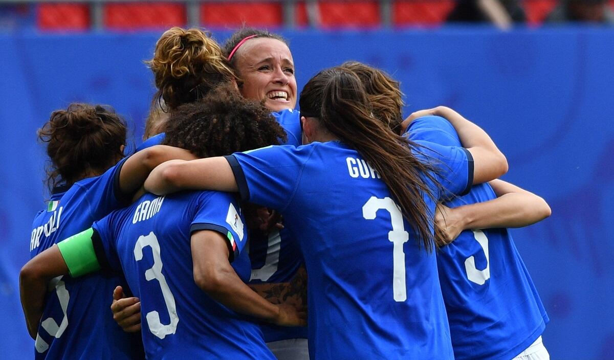 FIFPRO: Τα εμπόδια για την πρόοδο του γυναικείου ποδοσφαίρου thumb