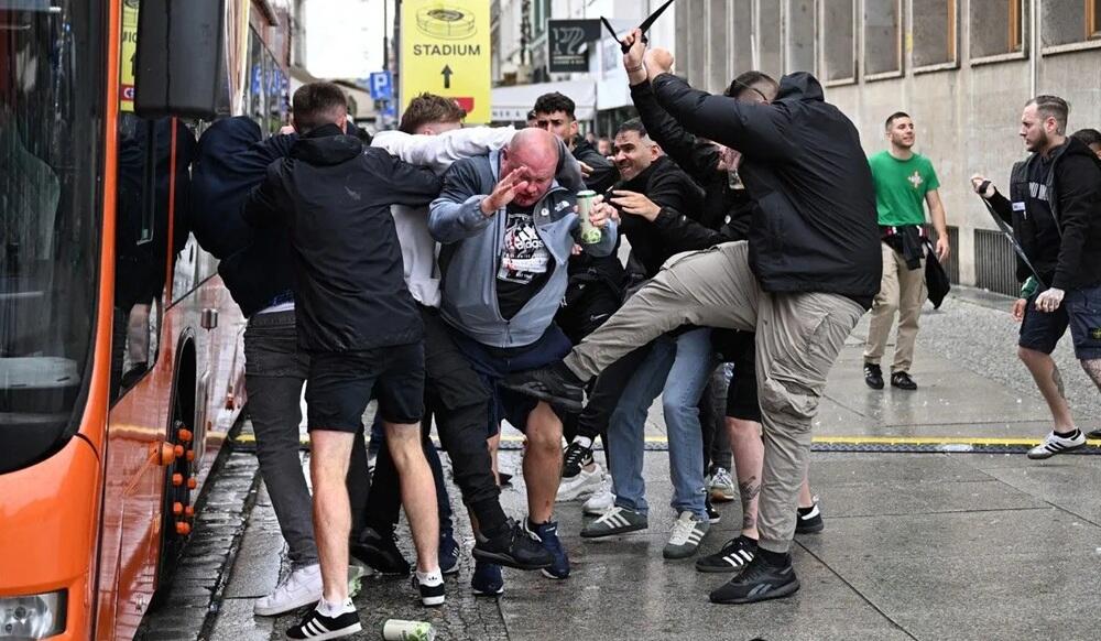 Μπέτις - Τσέλσι: Νέα επεισόδια στο Βρότσλαβ μεταξύ οπαδών τους thumb