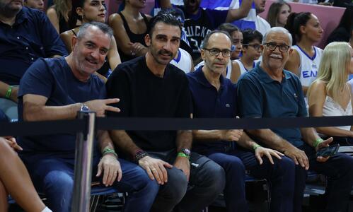 Eurobasket 2025: Οι διάσημοι που βρέθηκαν στις κερκίδες του «Σπύρου Κυπριανού» thumb