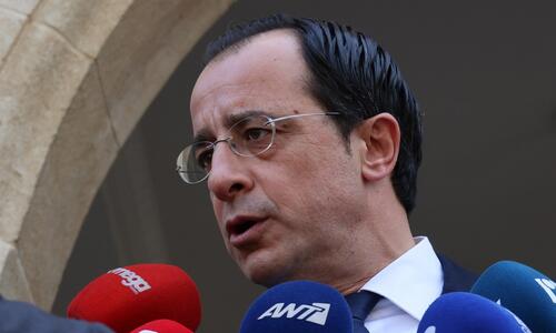 Νεότερα από τη σύσκεψη: Αναμένει ενημέρωση ο ΠτΔ thumb