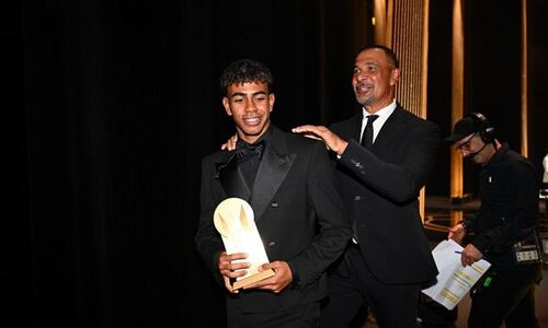 Στον Γιαμάλ το Kopa Trophy, μοιράστηκαν το τρόπαιο του πρώτου σκόρερ Κέιν και Εμπαπέ thumb
