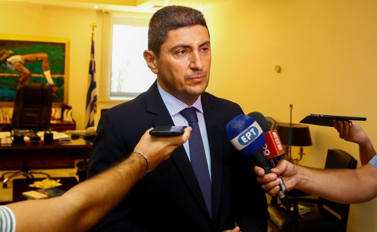  Αυγενάκης : «Χρειάζεται ο κόσμος στα γήπεδα, πιστεύω να τα καταφέρουμε»  thumb