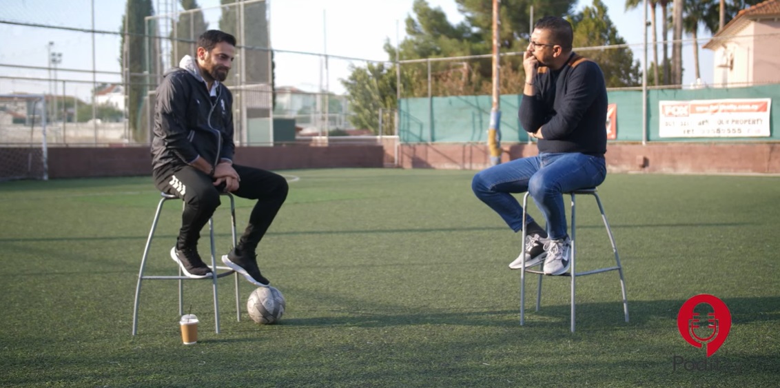 «Ο θείος μου ήταν κάθετος δεν ήθελε να πάω στον ΑΠΟΕΛ, πήγα με τα μισά στον Πανιώνιο» (βίντεο) thumb