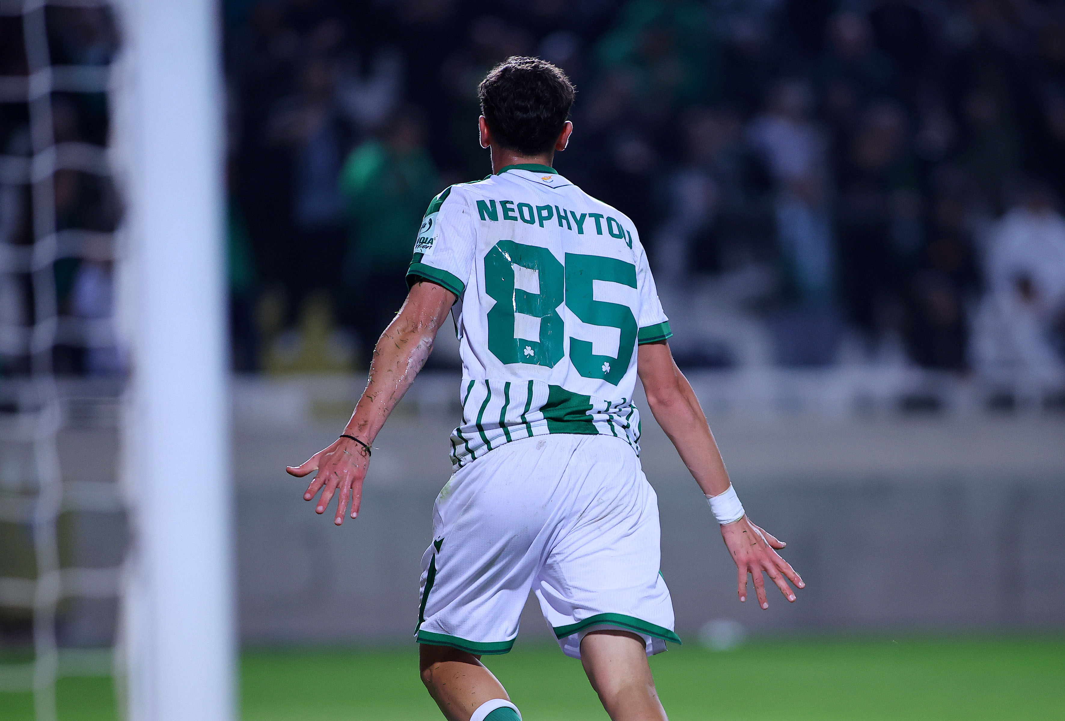 Βίντεο: Νεοφύτου σκόρερ back to back thumb